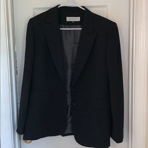 Tahari business suit